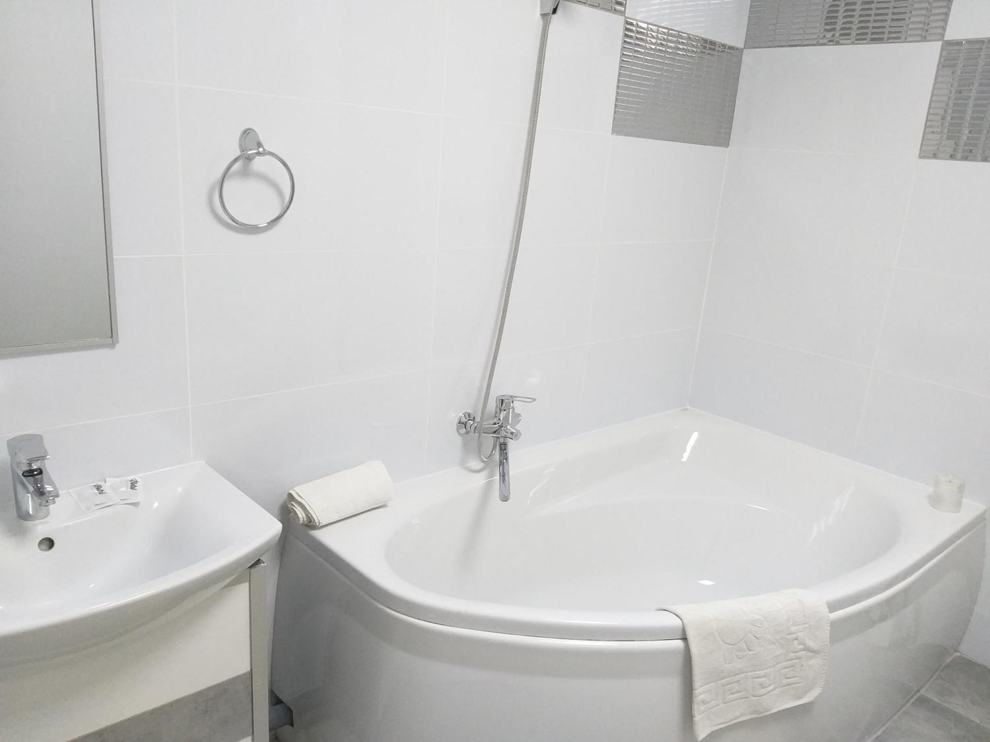 Sherlock Hotel Charków Zewnętrze zdjęcie