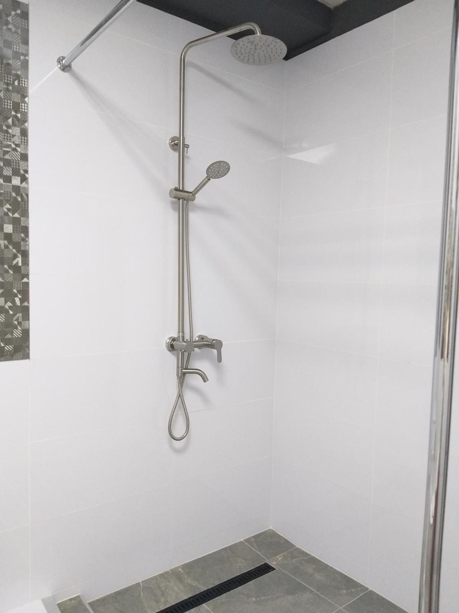 Sherlock Hotel Charków Zewnętrze zdjęcie