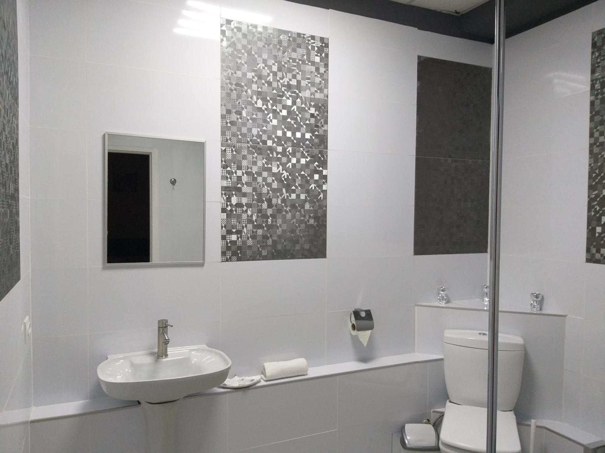 Sherlock Hotel Charków Zewnętrze zdjęcie